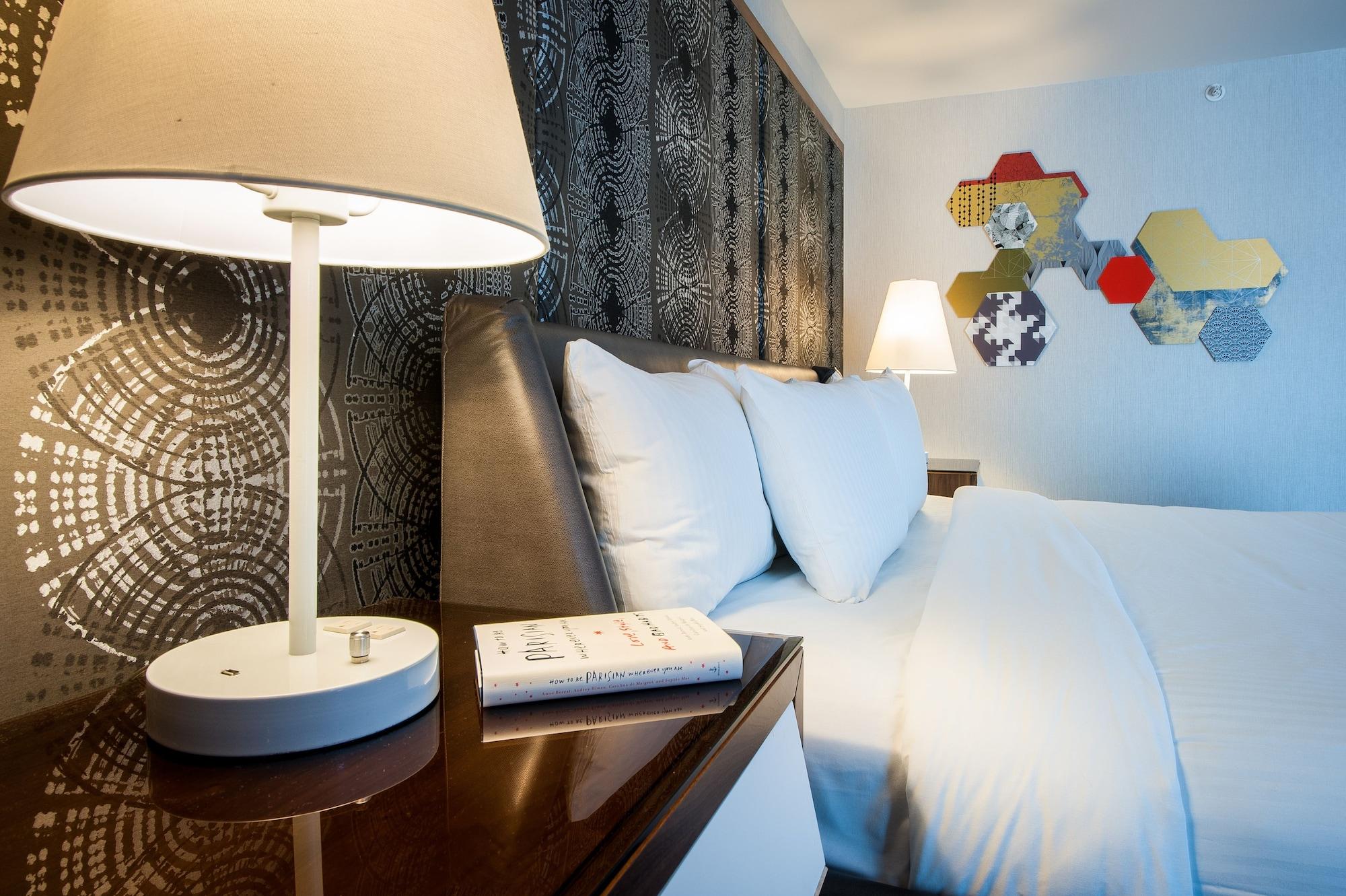 Hotel Arts Калгари Экстерьер фото