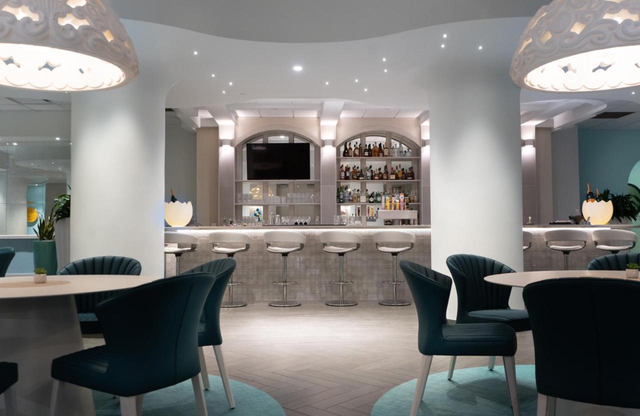 Hotel Arts Калгари Экстерьер фото