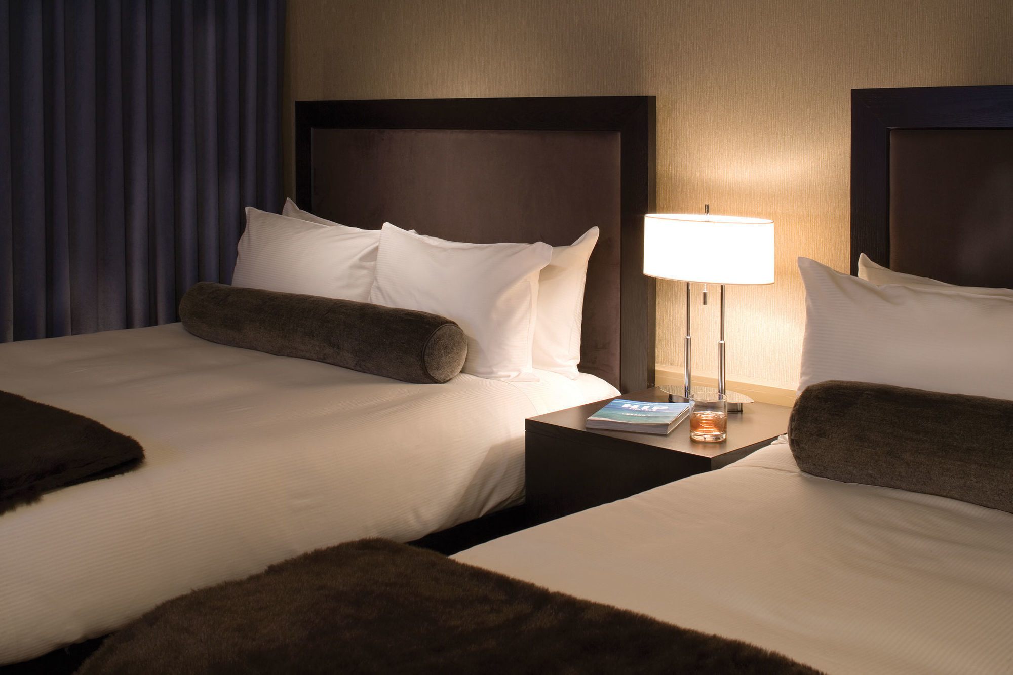 Hotel Arts Калгари Экстерьер фото