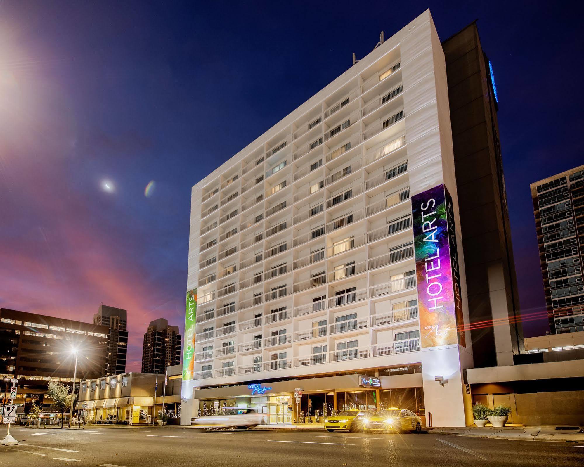 Hotel Arts Калгари Экстерьер фото
