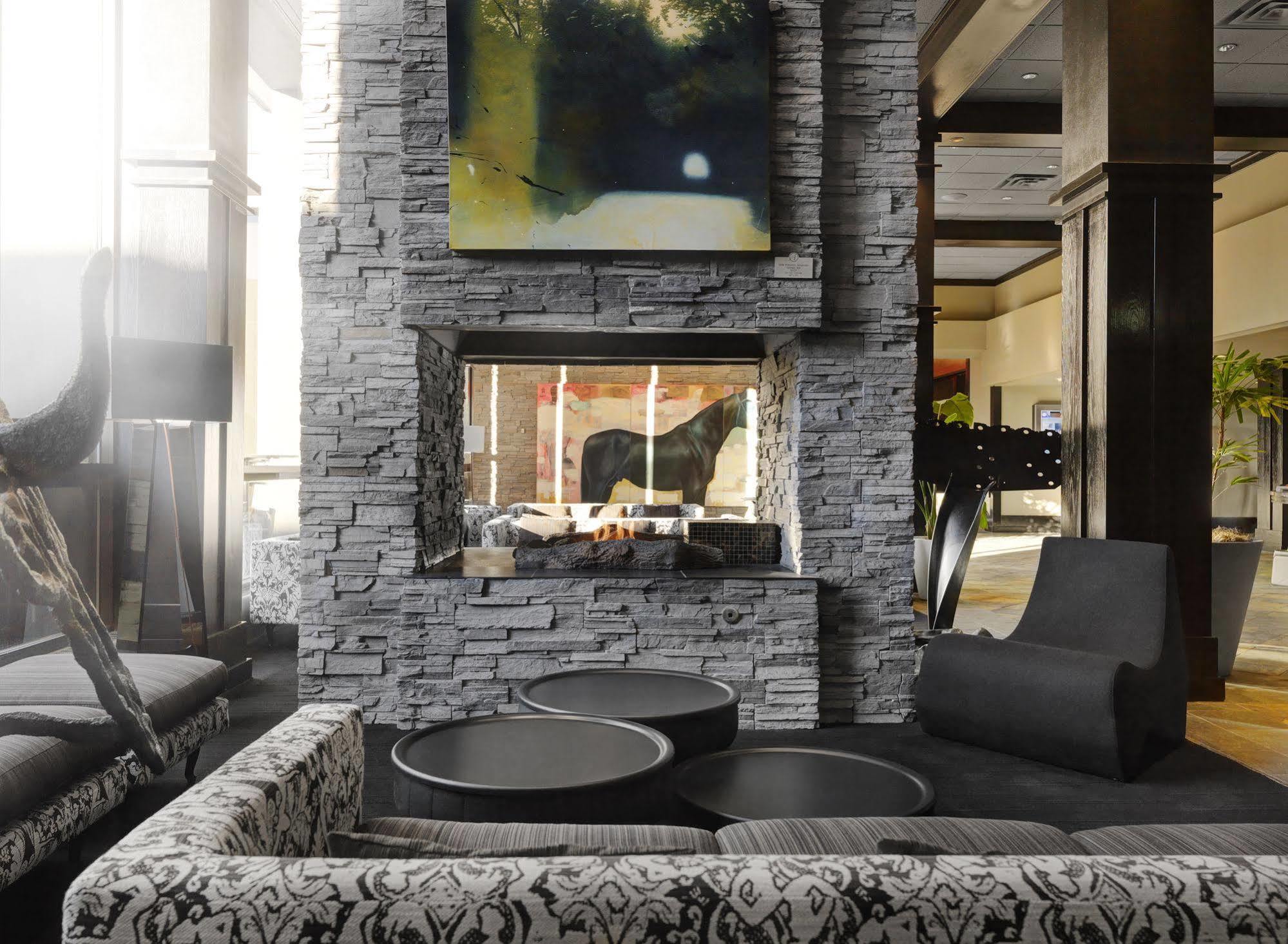 Hotel Arts Калгари Экстерьер фото