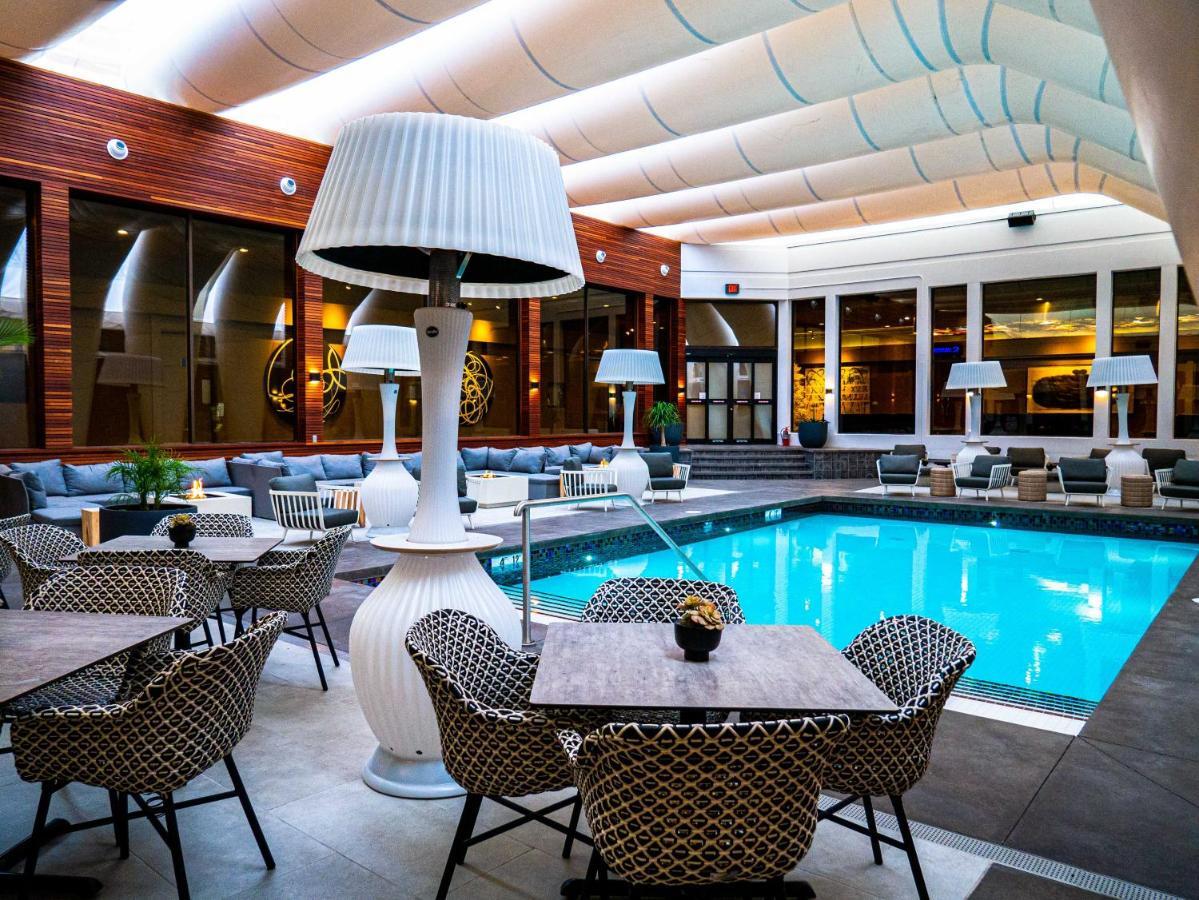 Hotel Arts Калгари Экстерьер фото